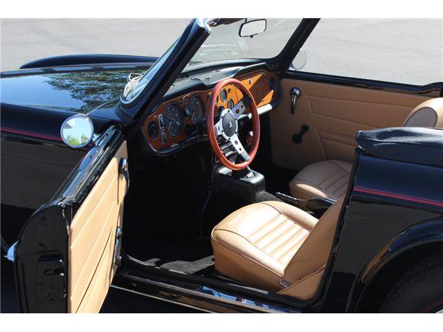Triumph TR 6