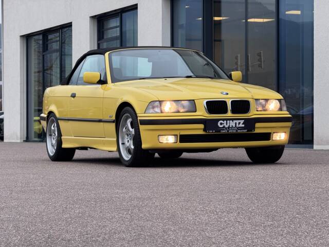 BMW 320i