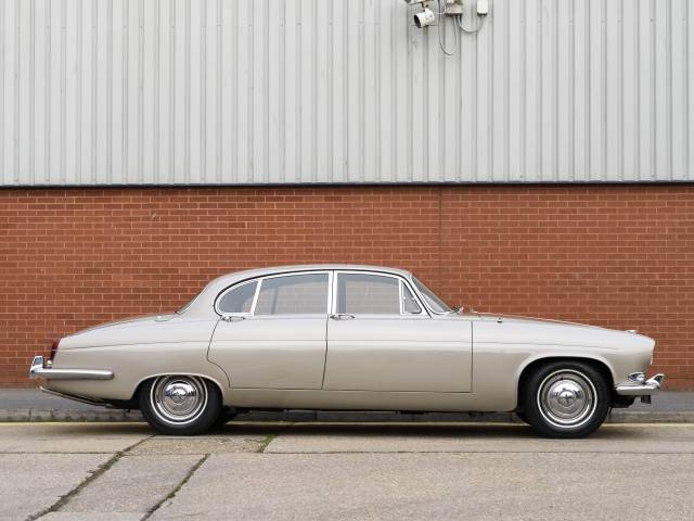 Jaguar Mk X 4.2