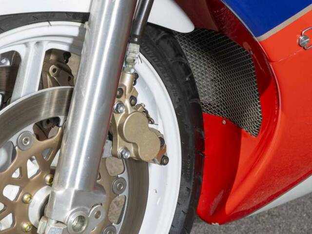 Honda VFR 750R RC 30