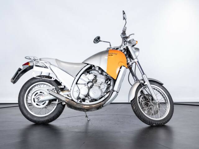 Aprilia Motò 650