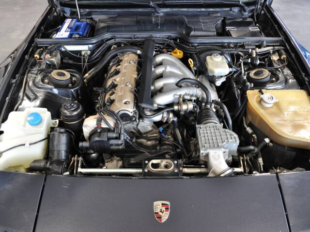 Porsche 944 S2