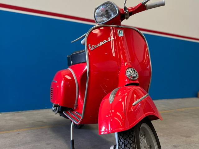 Piaggio Vespa 180 SS