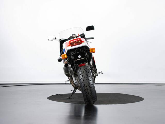Honda VFR 750R RC 30