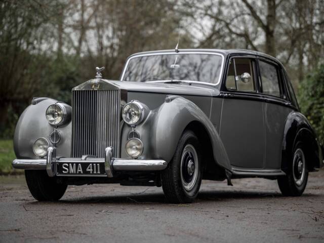 Image 1/9 of Rolls-Royce Silver Dawn (1954)