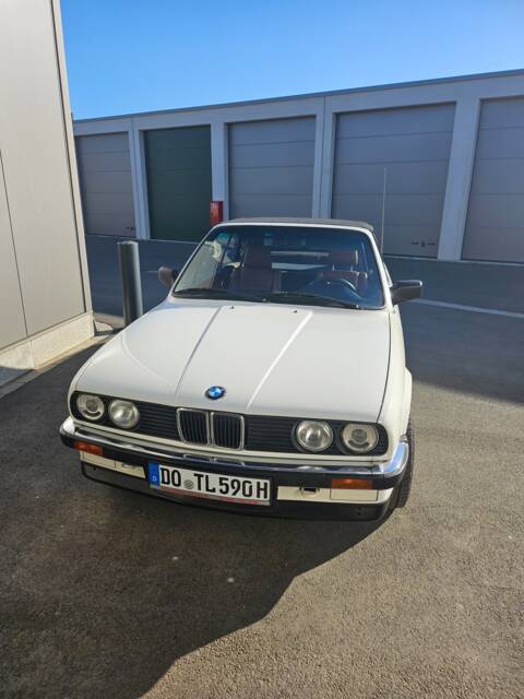 Image 1/67 de BMW 320i (1990)
