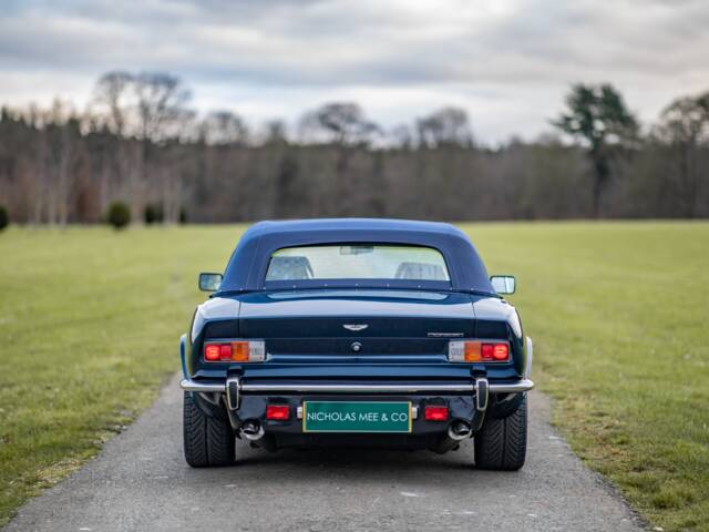 Aston Martin V8 Vantage Volante