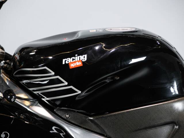 Aprilia RSV 1000 V60