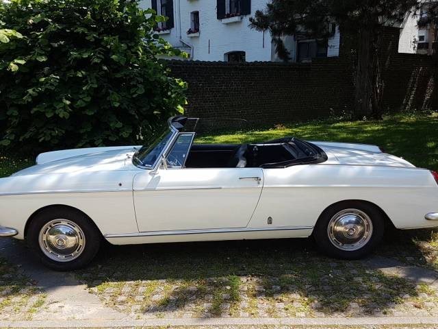 Peugeot 404 Convertible
