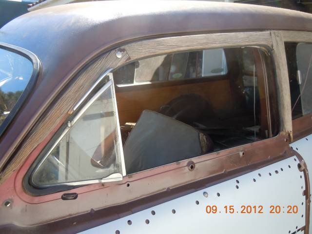 Ford Custom DeLuxe Country Squire