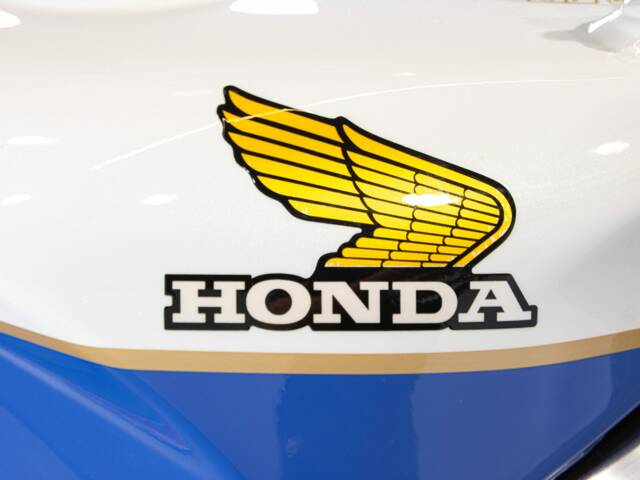Honda VFR 750R RC 30