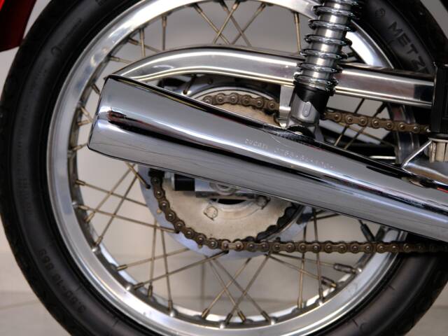 Ducati 750 GT