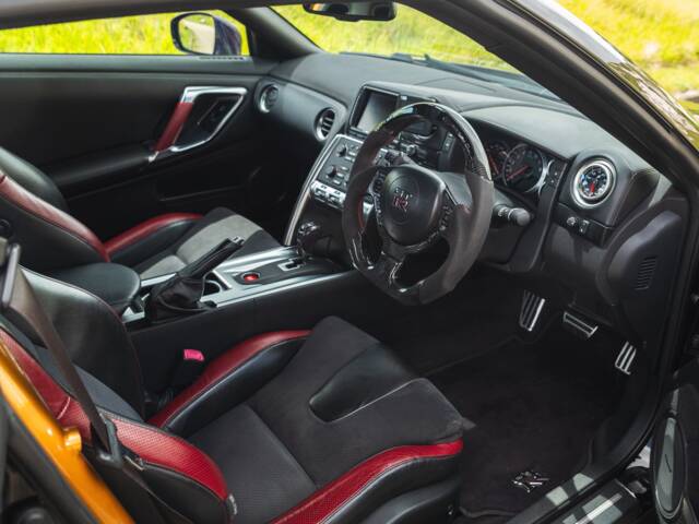 Nissan GT-R
