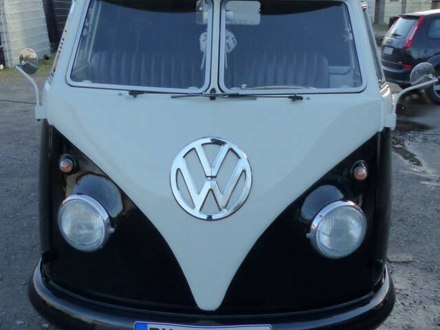 Image 1/19 of Volkswagen T1 panel van (1963)