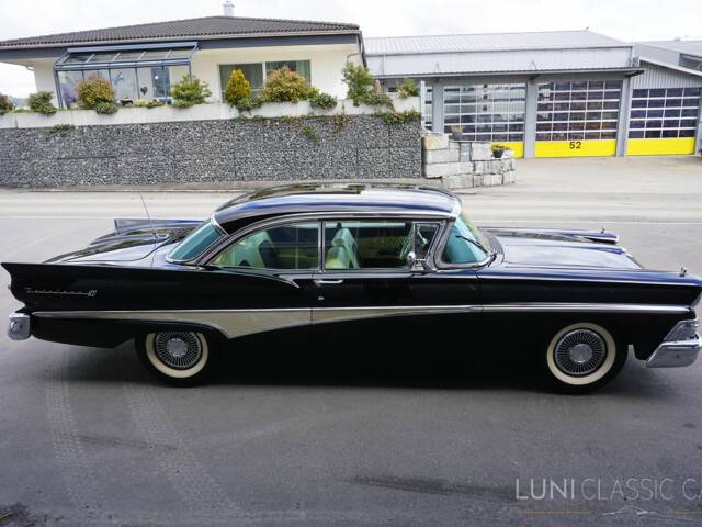 Ford Fairlane 500 Club Victoria