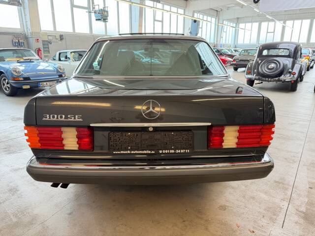 Mercedes-Benz 300 SE