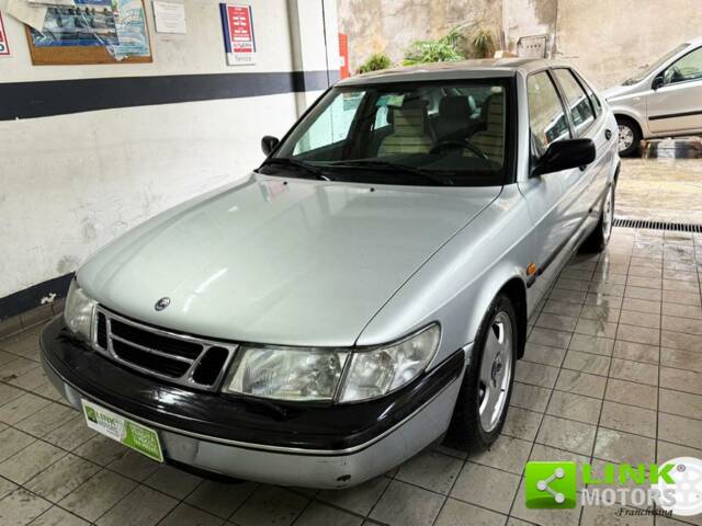 Afbeelding 1/10 van Saab 900 2.0i 16V (1997)