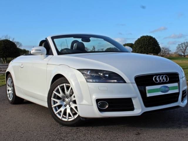 Image 1/5 of Audi TT RS (2011)