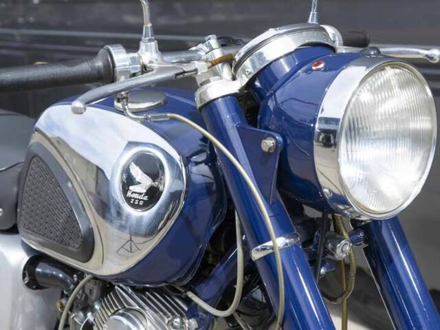 Honda CB 72