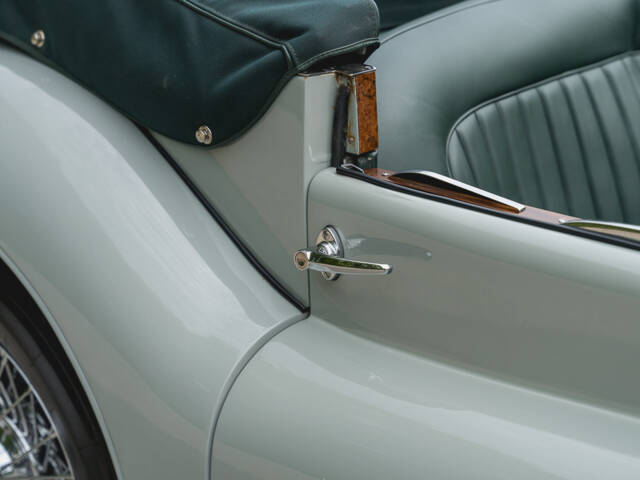 Jaguar XK 120 DHC