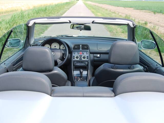 Mercedes-Benz CLK 200
