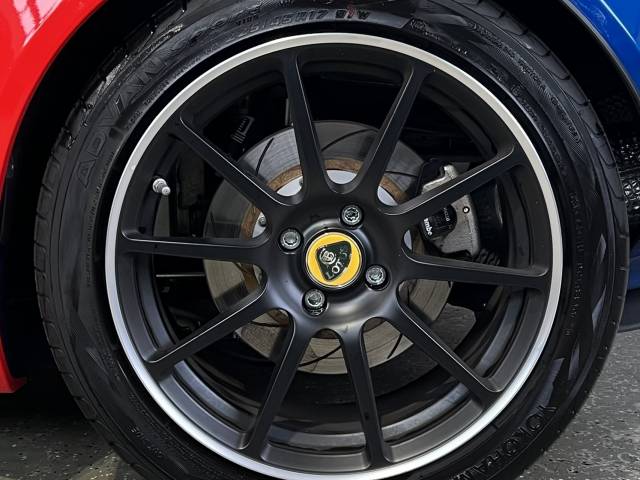 Lotus Elise Sport 220