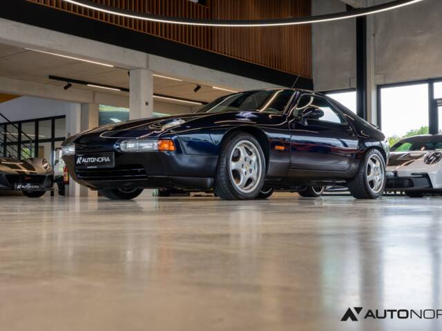 Porsche 928 GTS