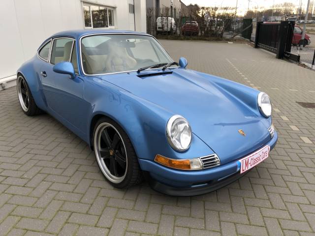 Image 1/23 of Porsche 911 Carrera 2 (1992)