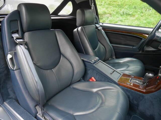 Mercedes-Benz SL 320
