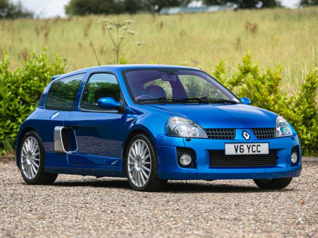 Image 1/33 of Renault Clio II V6 (2003)