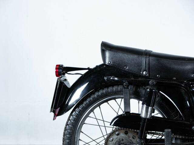 Mondial 125