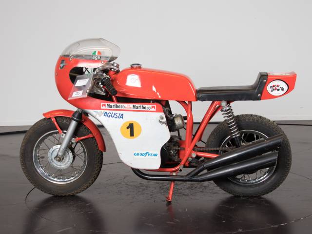 Image 1/8 de MV Agusta DUMMY (1974)
