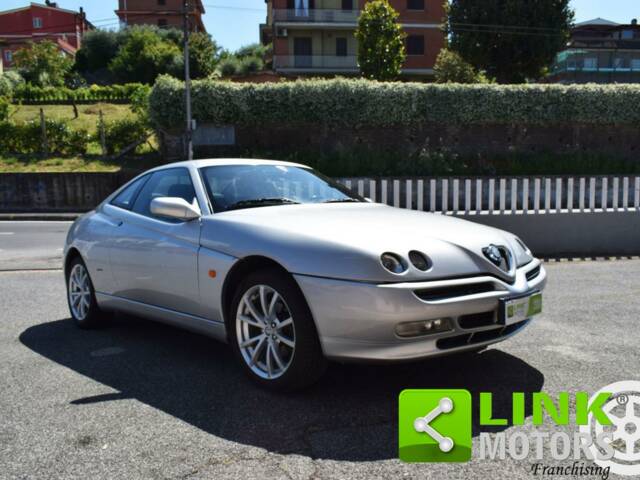 Image 1/10 de Alfa Romeo GTV 1.8 Twin Spark (2000)