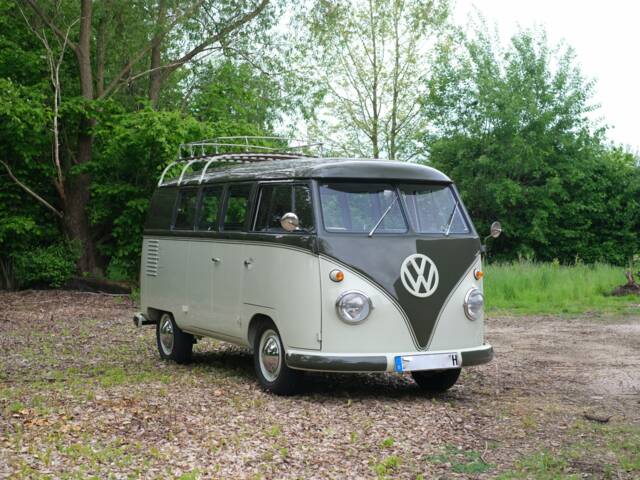 Immagine 1/34 di Volkswagen T1 Kombi (1957)