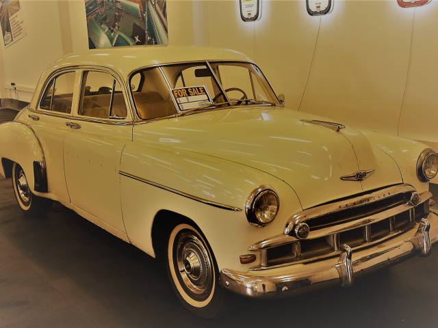 Bild 1/27 von Chevrolet Deluxe Styleline (1949)