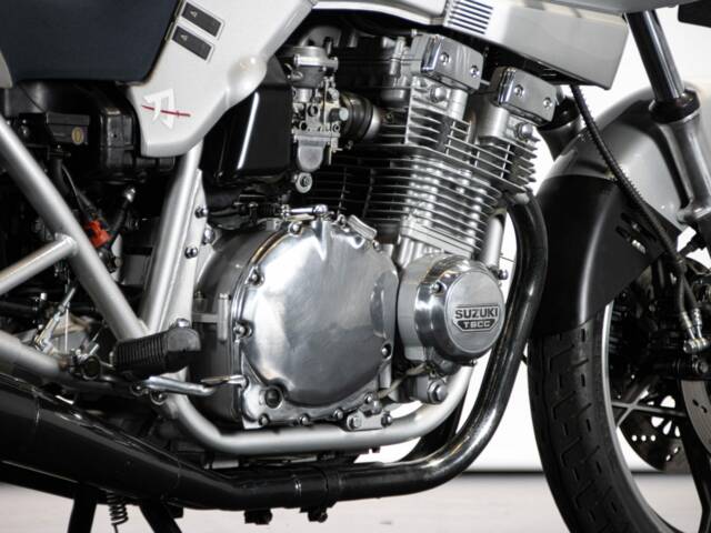 Suzuki GSX 750S Katana