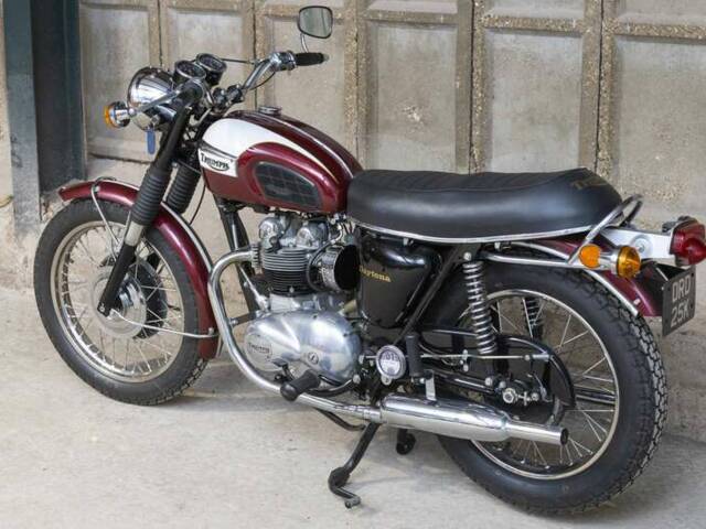 Triumph T 100 R Daytona