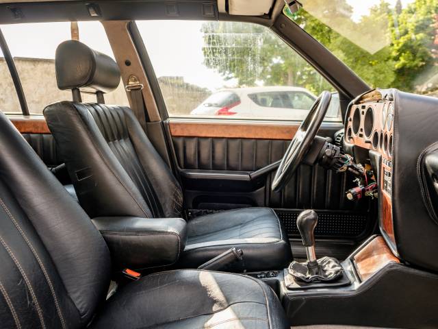 Lancia Thema 8.32