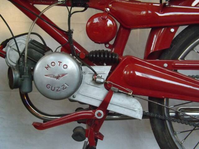 Moto Guzzi Cardellino 75