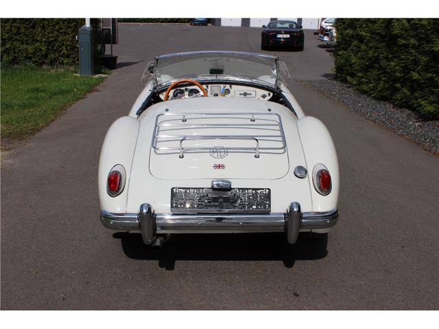 MG MGA 1500