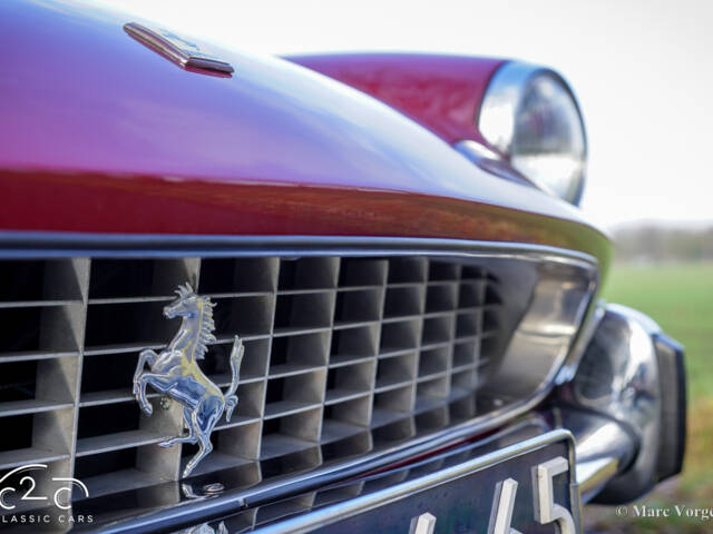 Ferrari 330 GT 2+2