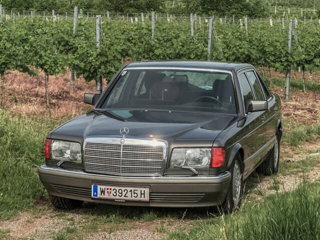 Imagen 1/18 de Mercedes-Benz 560 SEL (1986)