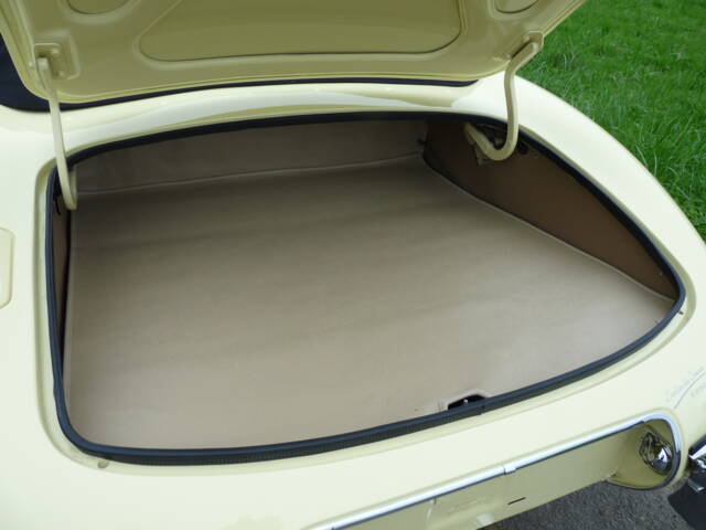 Jaguar E-Type 4.2