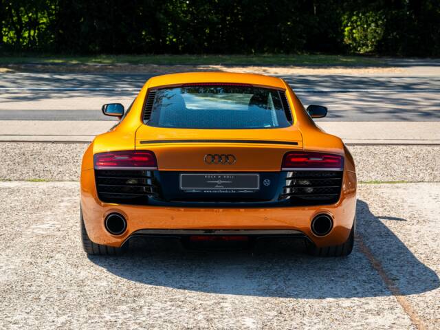 Audi R8 V10