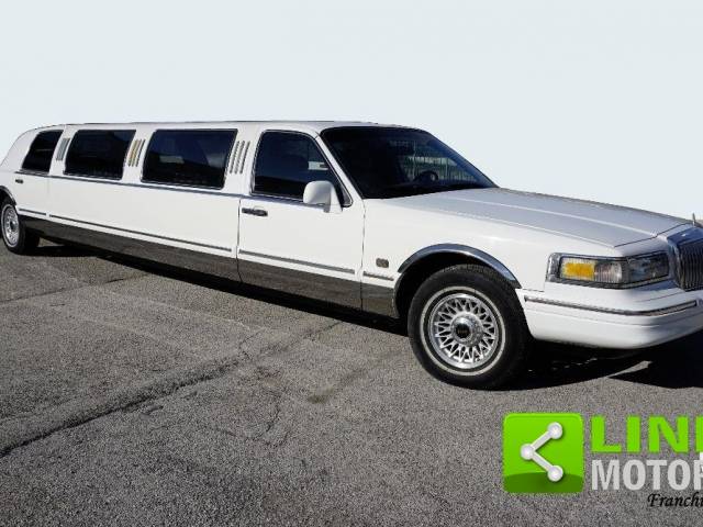 Afbeelding 1/20 van Lincoln Town Car (1996)
