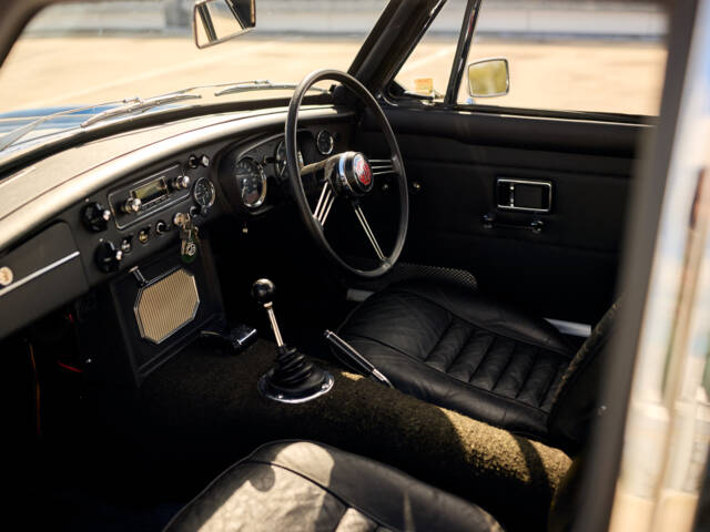 MG MGC GT