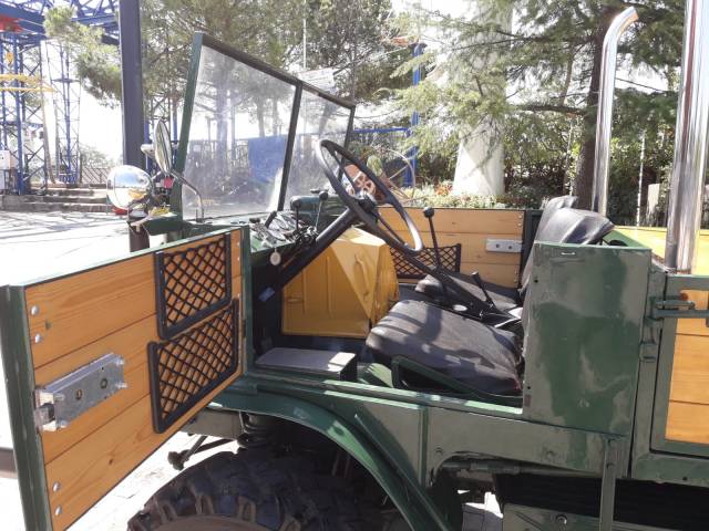 Bild 1/5 von Mercedes-Benz Unimog 411 (1960)