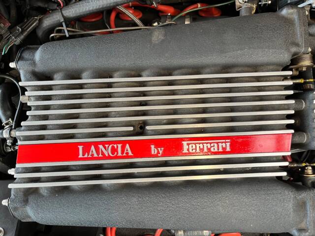 Lancia Thema 8.32