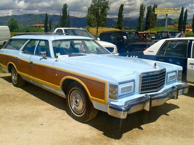 Bild 1/27 von Ford LTD Country Squire (1978)