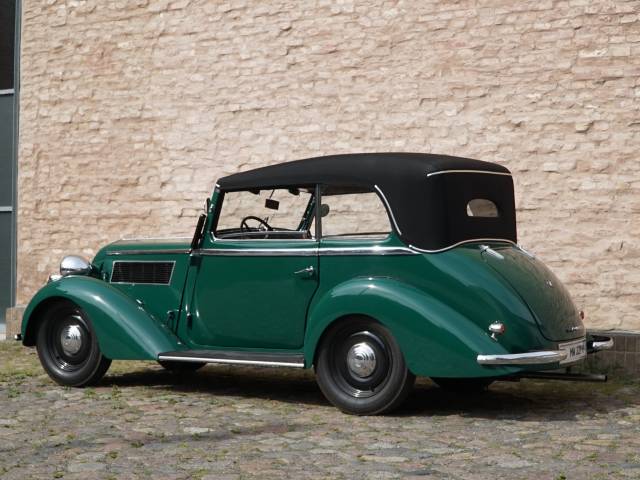 BMW 329